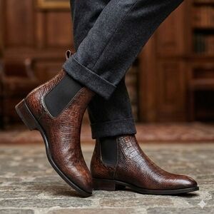 Crocodile Pattern Men's Leather Boots